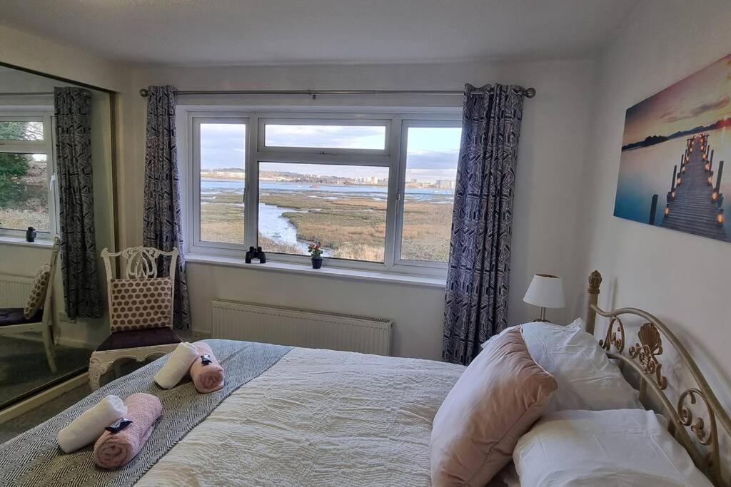 Вилла Waterfront - Holes Bay, Poole, Dorset Экстерьер фото